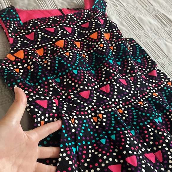 Nanette Lepore Dresses & Skirts - Nanette Lepore geometric black, orange, & pink dress size 8 in great condition